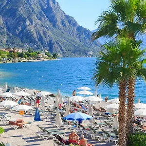 Hotel Leonardo Da Vinci Limone sul Garda